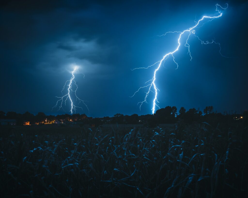 Livre l'Année des Treize Lunes : un orage comme point de départ